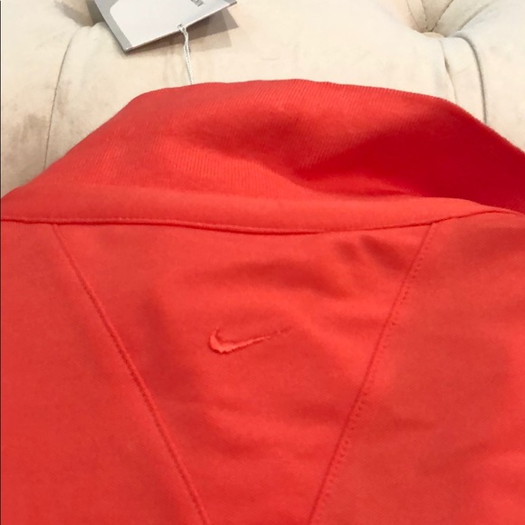 Nike Tops - NWT Nike golf shirt 👔